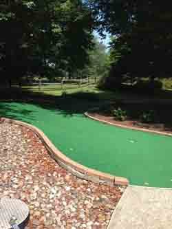 colonial park Mini golf course in somerset county.