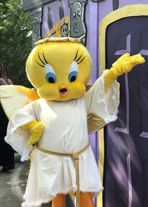 Tweety bird at Six Flag Great Adventure Fright Fest