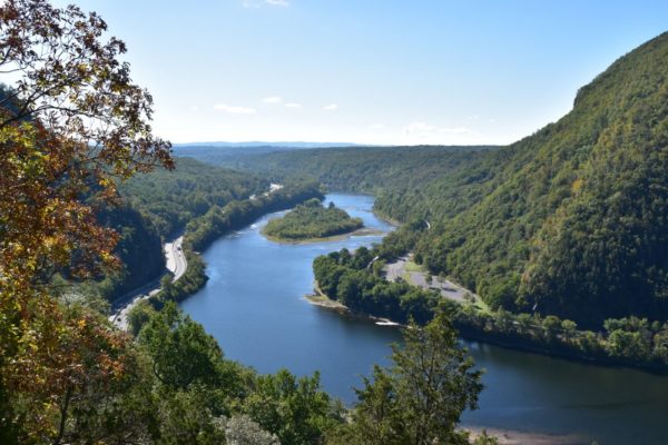 hike Mount Tammany of the Kittatinny Mountains