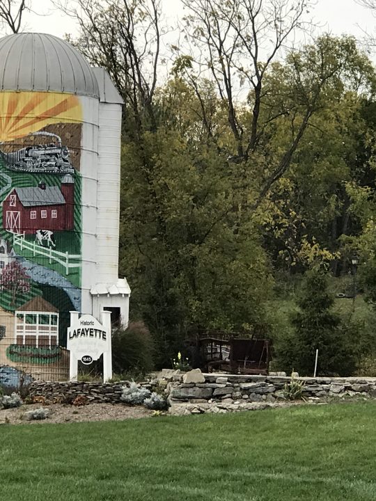 A-farm-scene-is-painted-on-a-silo-on-the-NJ-scenic-route-23-in-lafayette