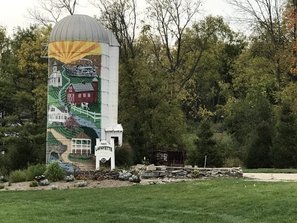 A farm scene is painted on a silo on the NJ scenic route 23 in lafayette.JPG