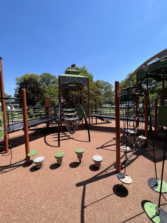 Climbing o rings and stepping pods BEST at Mindowaskin Park Playground in Westfield NJ