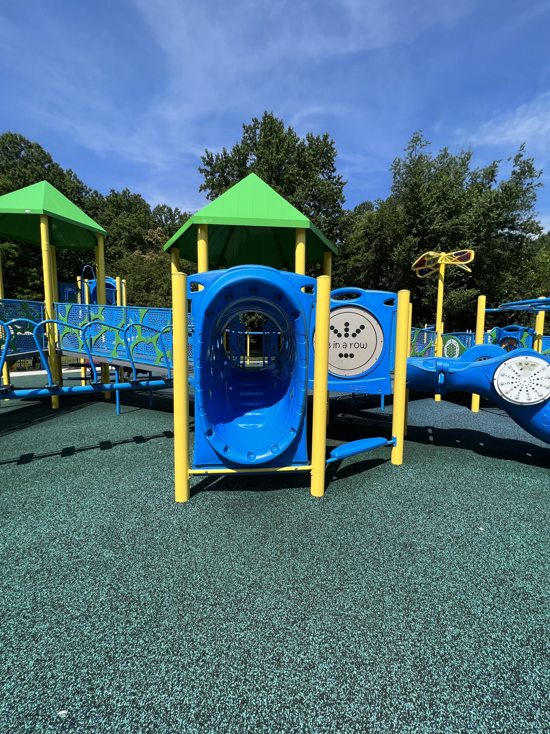 Shai Shacknai Memorial Park Playground in Wayne NJ TUNNEL 1