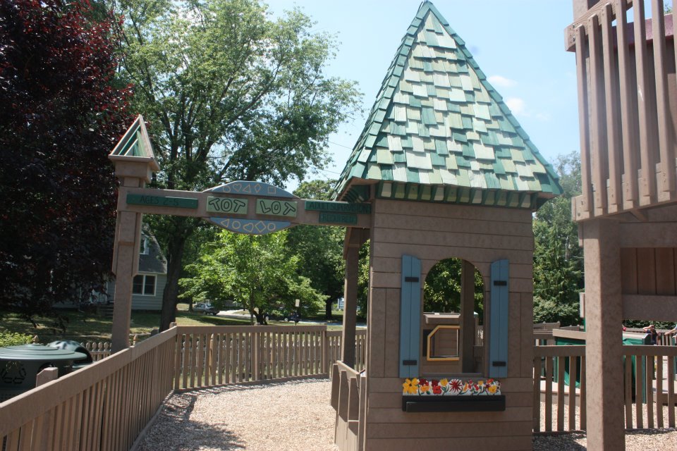 Frank Fullerton Memorial Park Playground in Moorestown NJ - Tot lot entrance