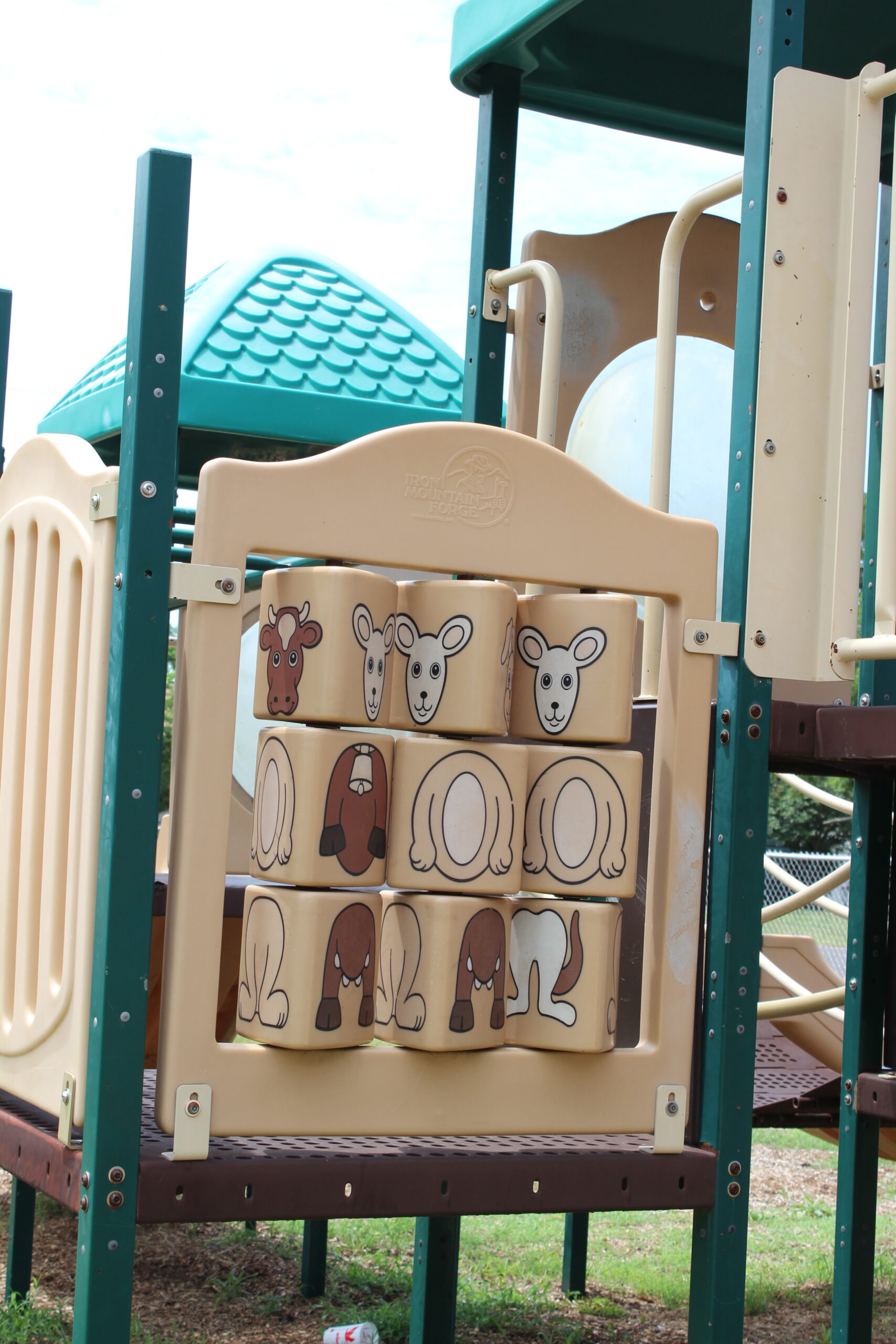 Friendship Park Playground in Millville NJ - Features - Tic tac toe board