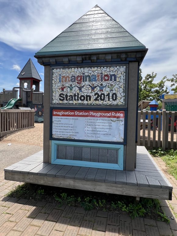 Imagination Station Playground in Roxbury NJ - Sign with rules