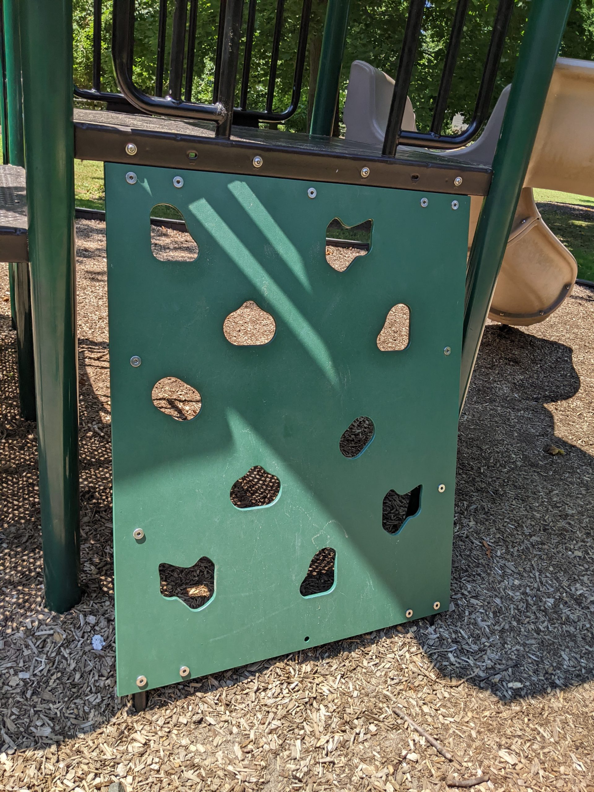 Marquand Park Playground in Princeton NJ FEATURES - Climbing wall