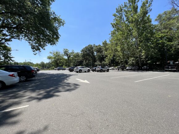 Nomahegan Park in Cranford NJ - Parking Lot