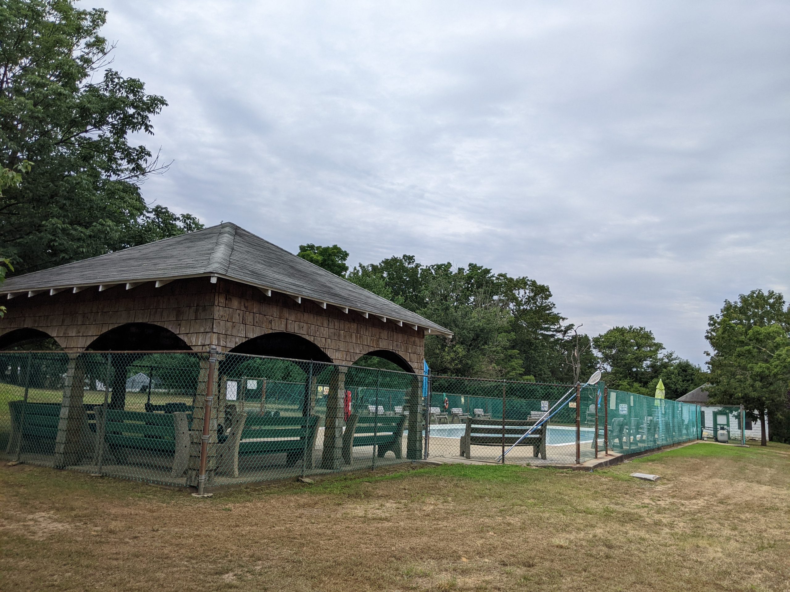 Soupy Island in Deptford NJ - POOL - Shallow pool Soupy Island with shady area