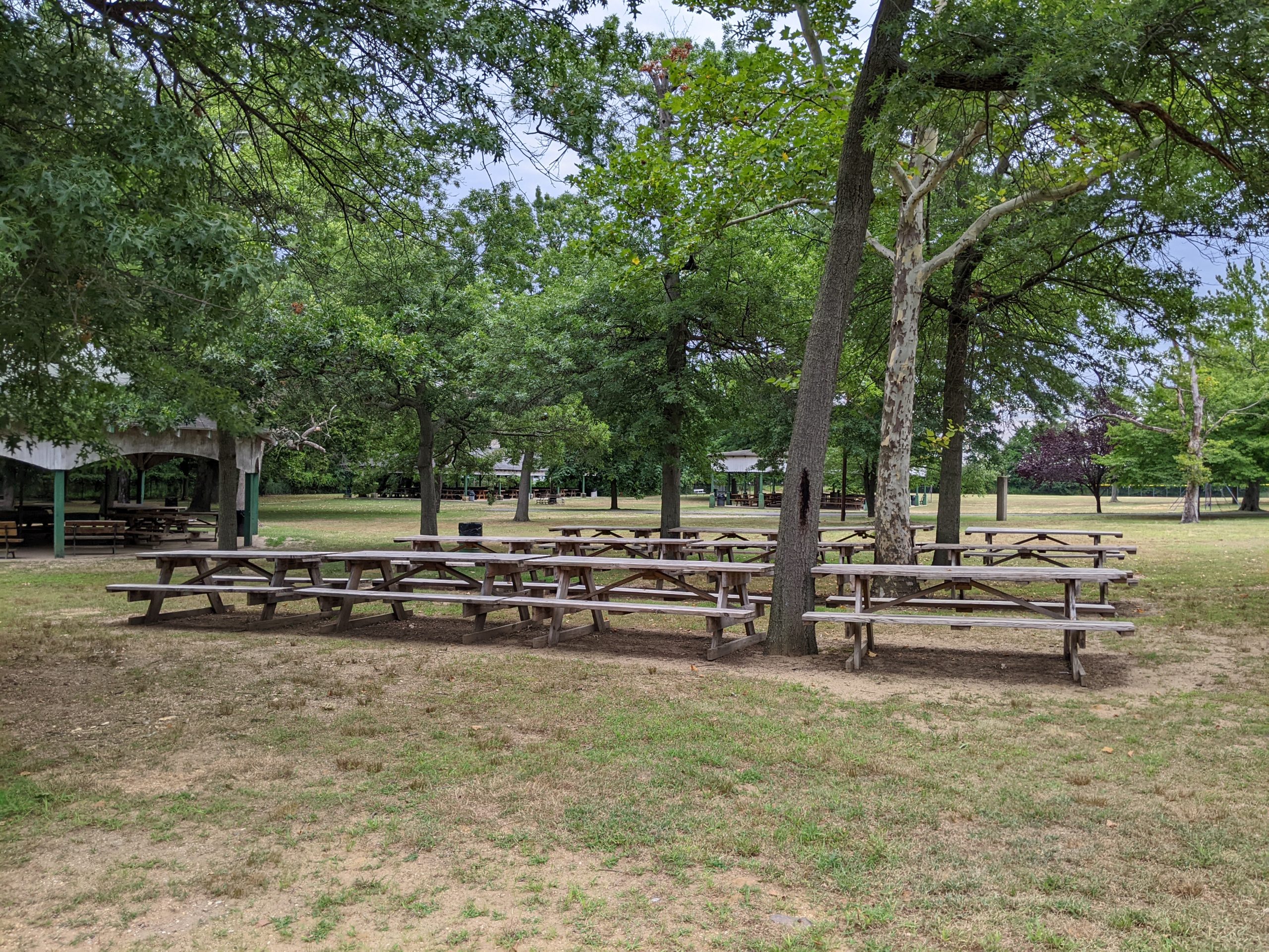 Soupy Island in Deptford NJ - Picnic benches USE