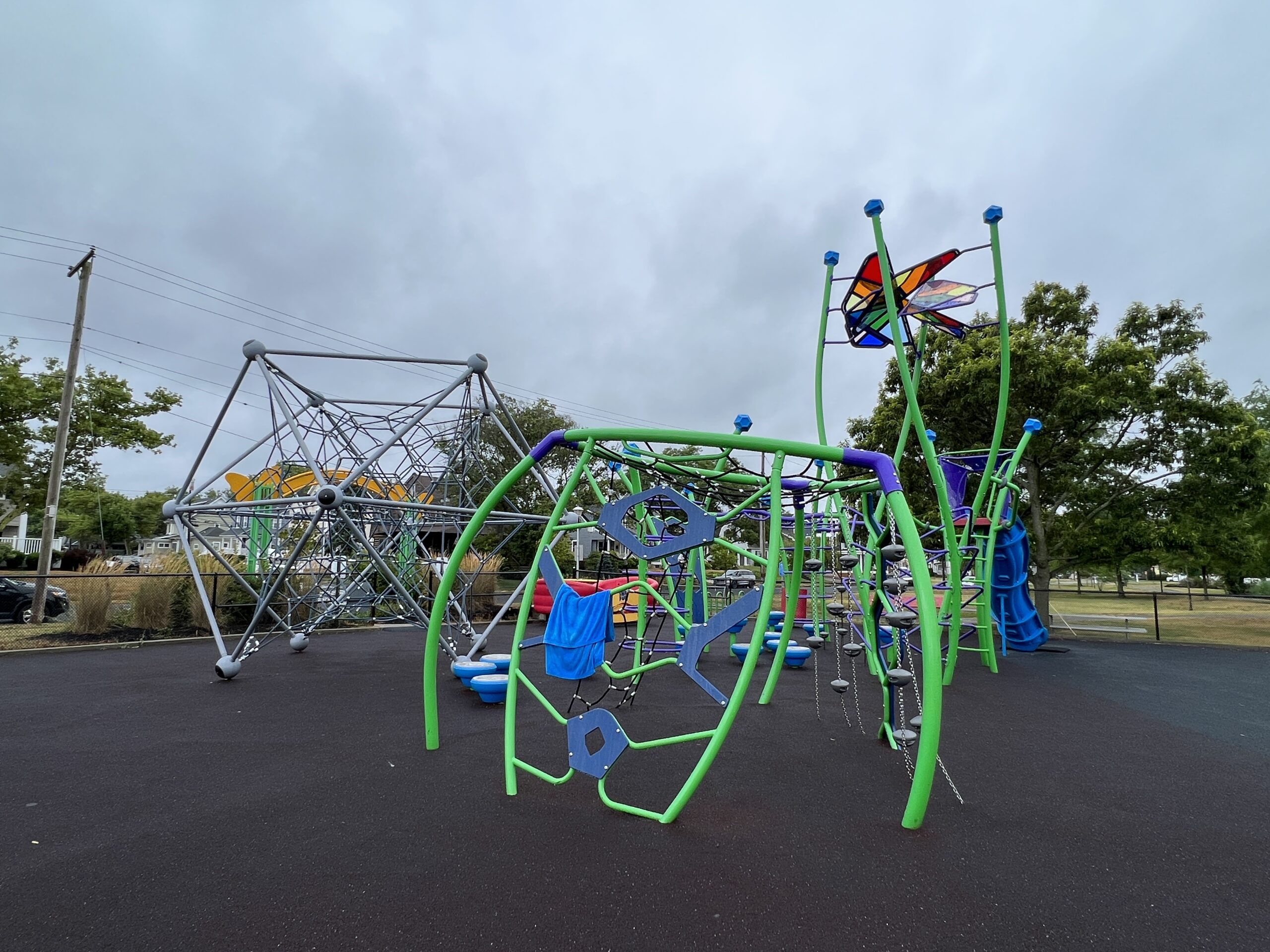 Features - Climbing spider web WITH green climbing structure WIDE image at Jane Magovern's Playground in Belmar NJ