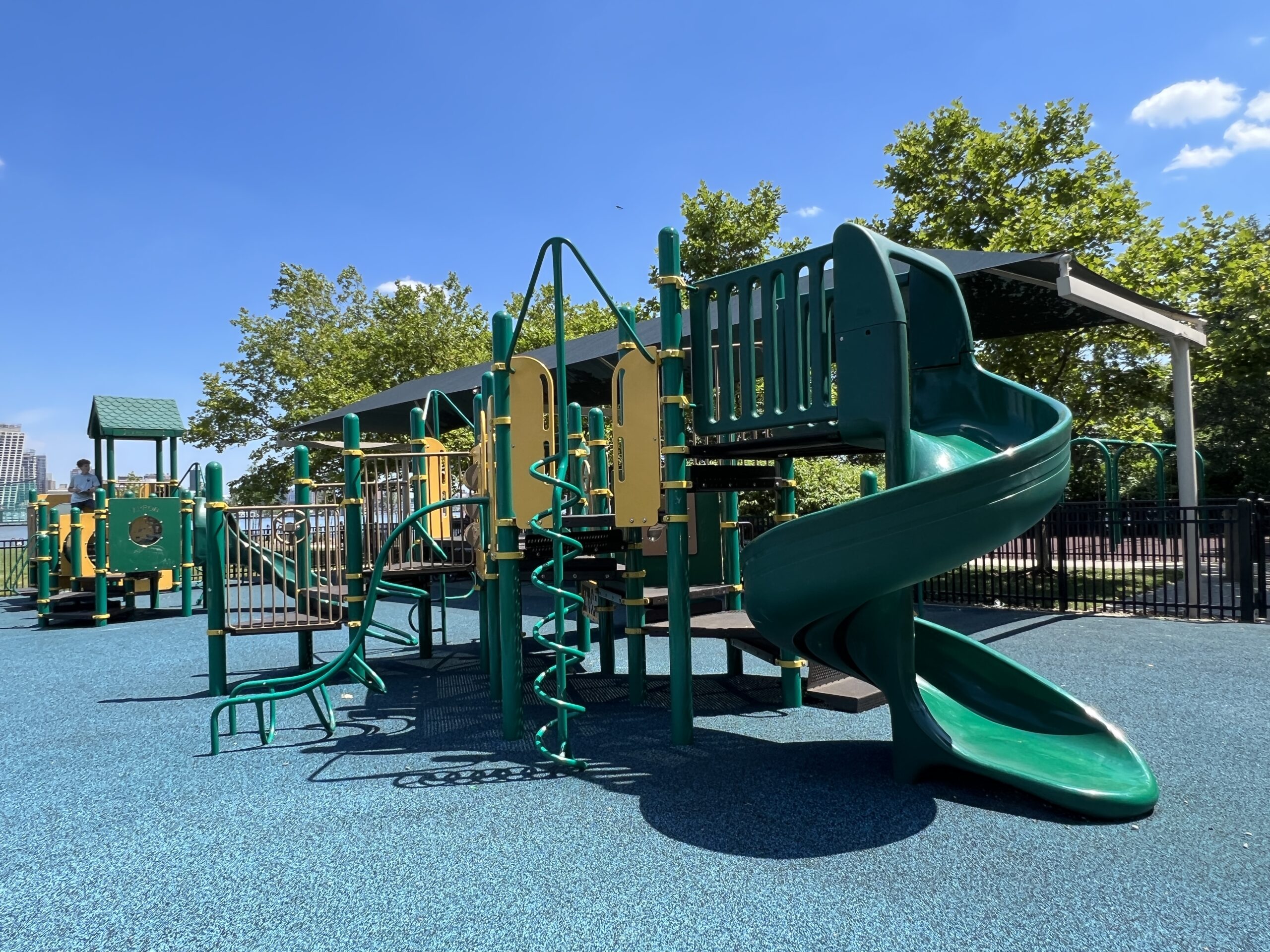Maxwell Place Park Playground in Hoboken NJ - FEATURES - climbing ladders, steering wheel WIDE image