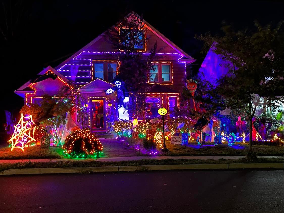 Asbury-Park-NJ-Halloween-Lights-on-house