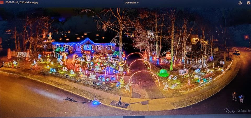 Dano's Lights Christmas Lights in Monroe Township New Jersey