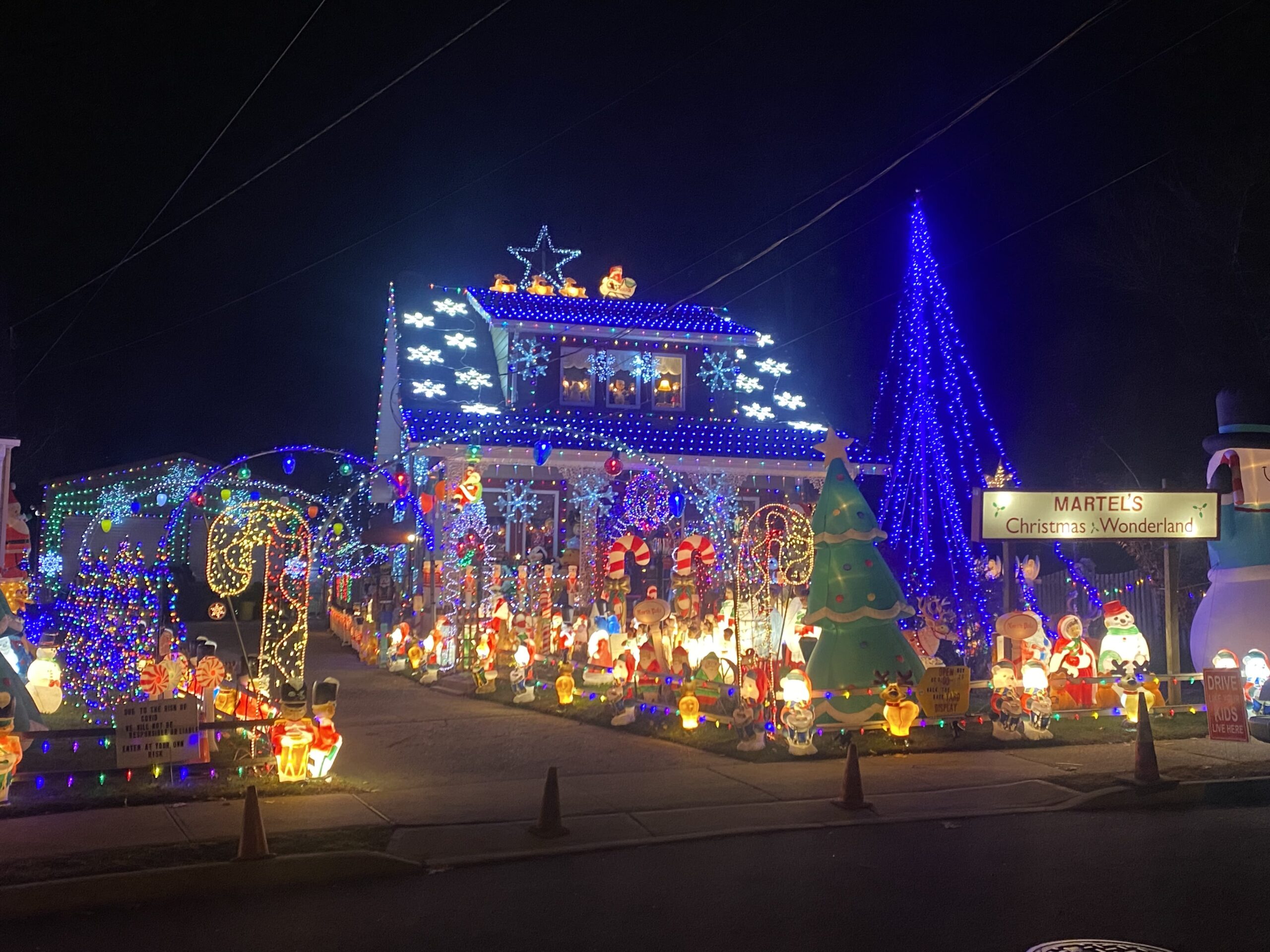Martels Christmas Wonderland Christmas lights in Hamilton New Jersey