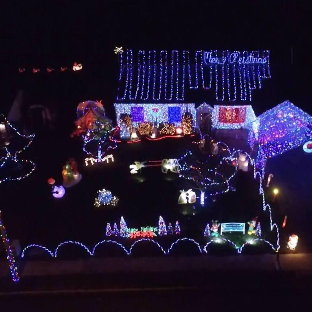 Ferone Christmas Lights in Toms River New Jersey