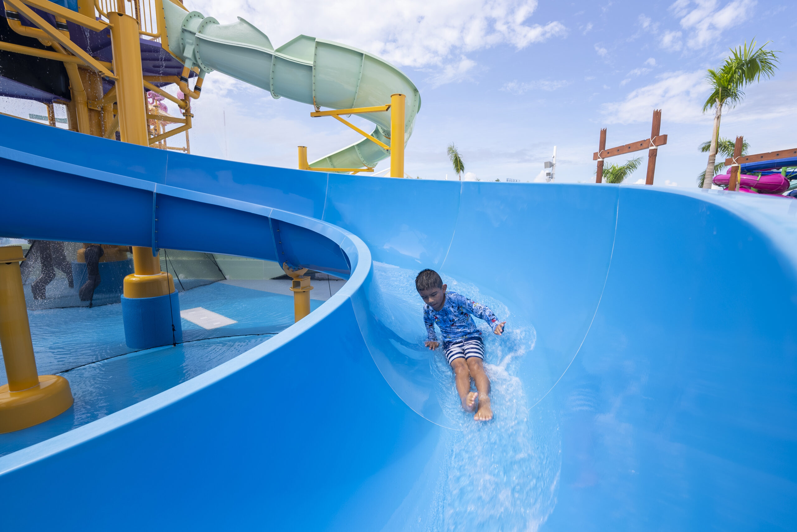 Six Flags Great Adventure Hurricane Harbor NJ Splash Island Slide