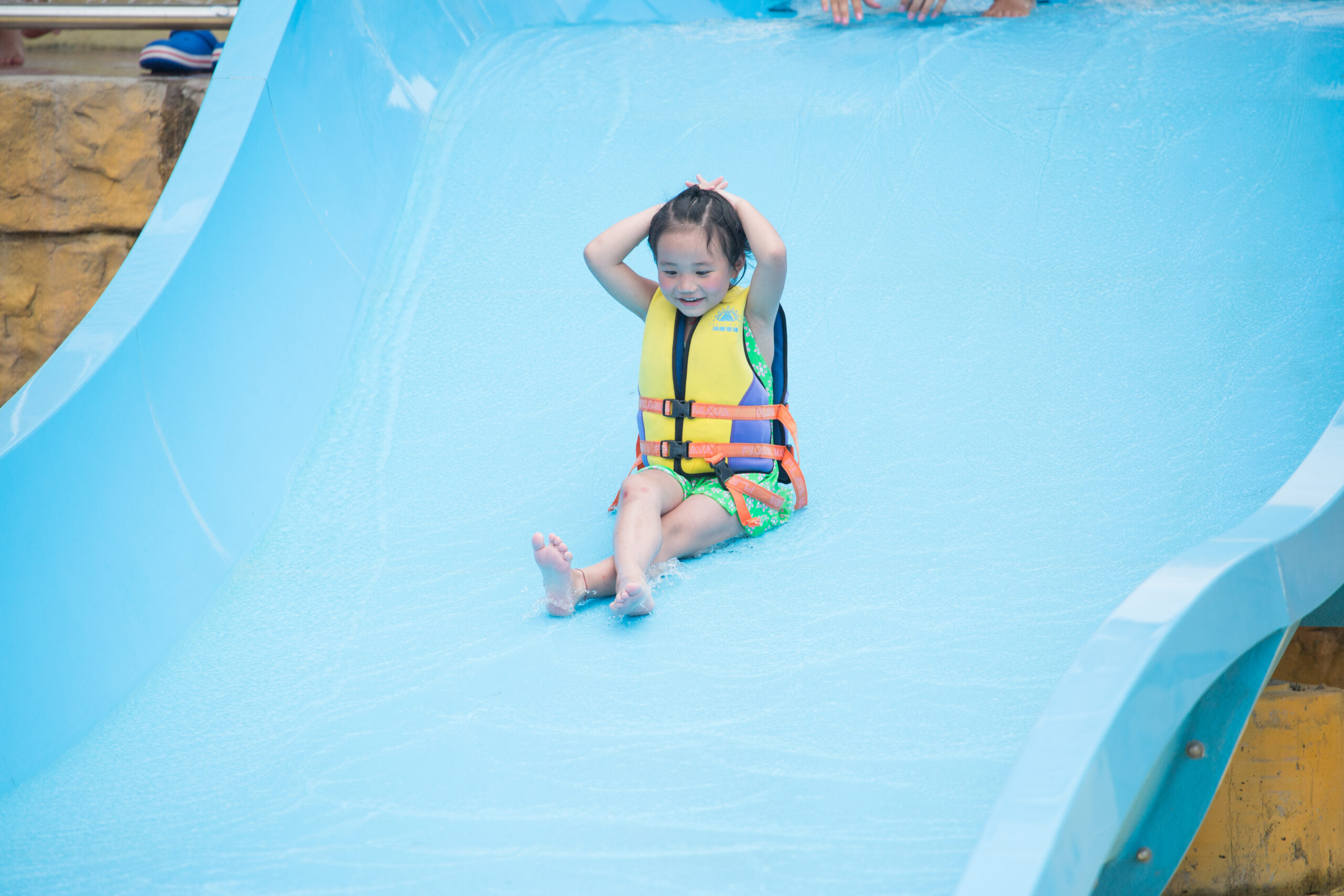 Six Flags Hurricane Harbor New jersey Water park slide Stingray Racer