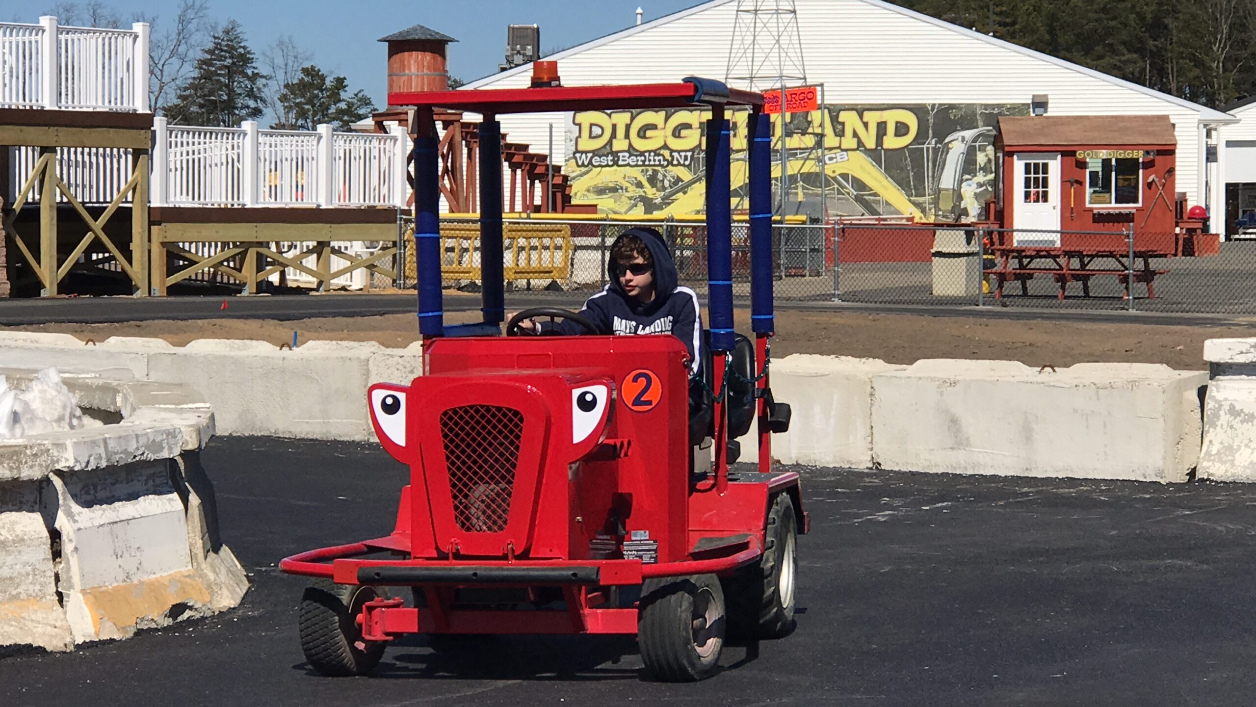 Boy drives Turnpike Tractor at Diggerland