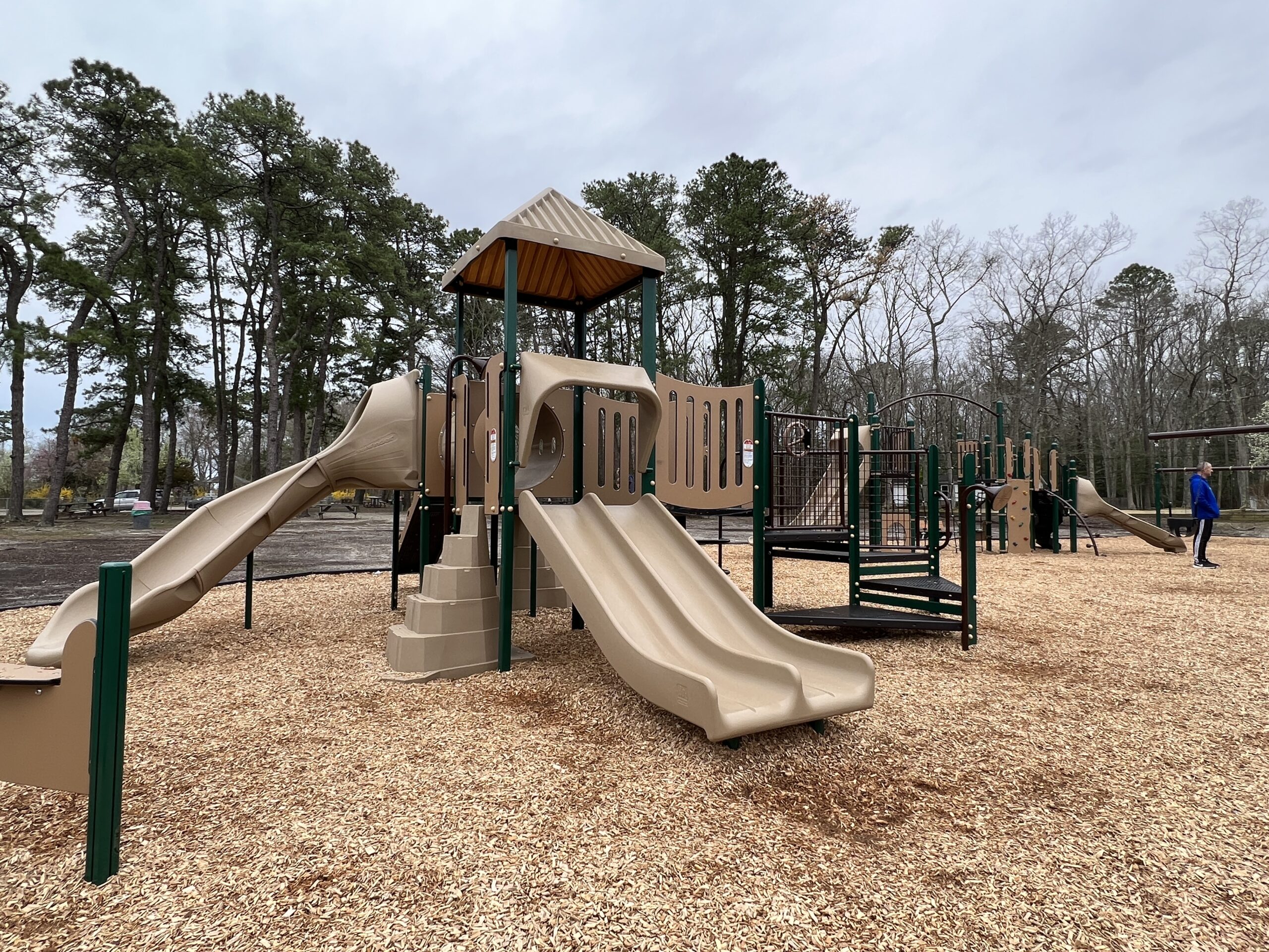 Smaller structure bridge side at Birch Grove Park Playground in Northfield NJ WIDE image